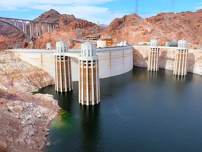 Hover Dam - Lake