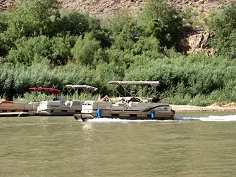 Passeio de barco no Rio Colorado no Grand Canyon